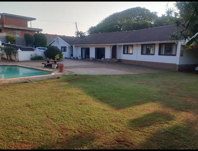 5 BEDROOM HOUSE FOR SALE IN BLUFF